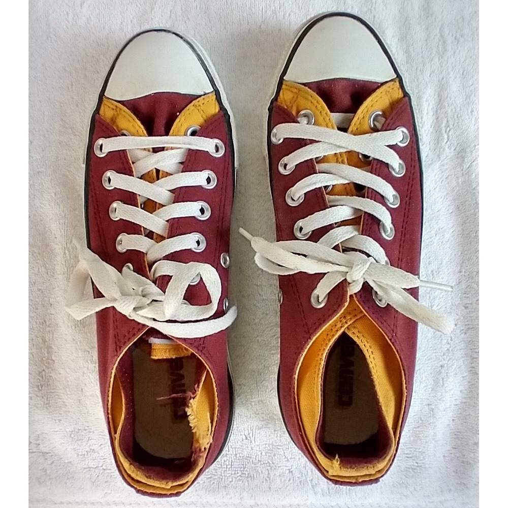VTG Converse All Stars Chuck Taylor Maroon Gold sneakers - Unisex  sz 8 W sz 6 M - Picture 2 of 8